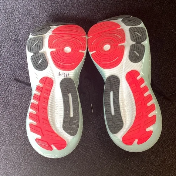 Brooks Glycerin 21 Mint Athletic Shoes. Sz 9.5 like new. - Picture 3 of 5